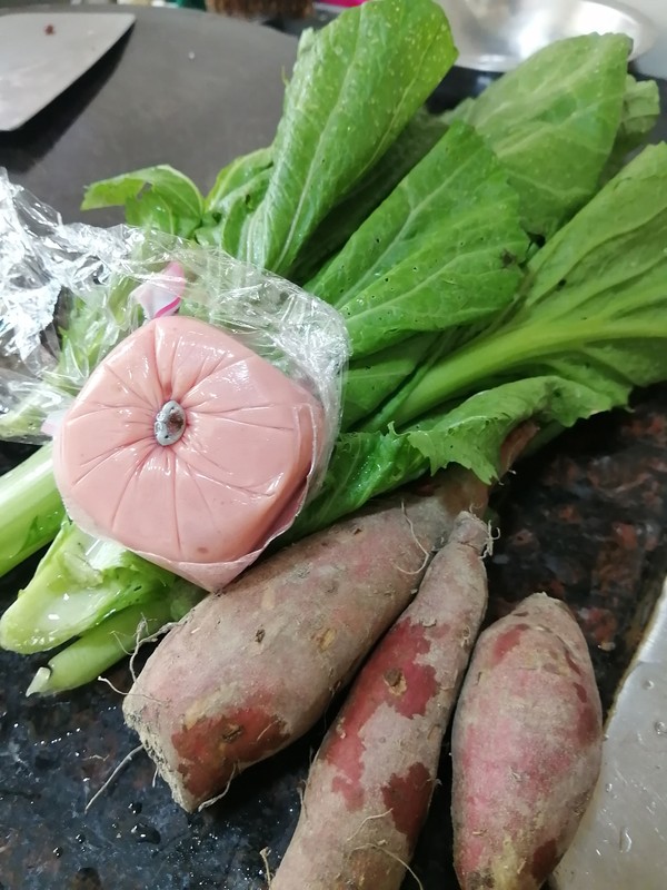 家鄉的味道~~午餐肉番薯芥菜煲的做法-家常味煮菜譜