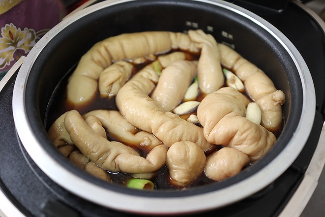 鹵大腸的做法-家常味鹵菜譜-易網(wǎng)健康養(yǎng)生網(wǎng) 鹵大腸的做法-家常味鹵菜譜