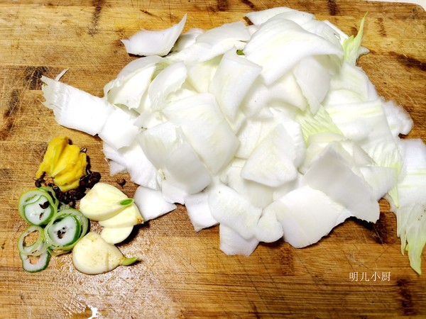 醋溜白菜的做法-家常味炒菜譜-易網<a href=http://www.aoa7937.com/ target=_blank class=infotextkey>健康養生</a>網 醋溜白菜的做法-家常味炒菜譜
