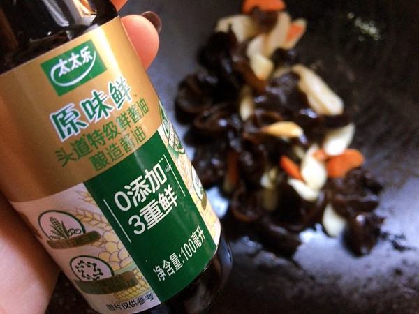 時蔬界的經典黑白配，山藥炒木耳的做法-家常味炒菜譜