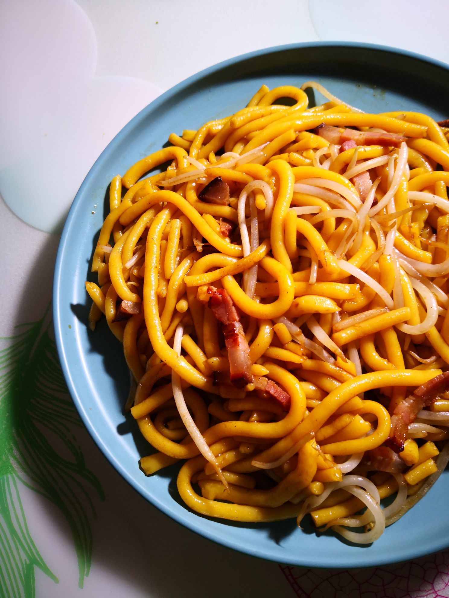 臘肉炒叉子的做法-家常味炒菜譜-易網(wǎng)健康養(yǎng)生網(wǎng) 臘肉炒叉子的做法-家常味炒菜譜