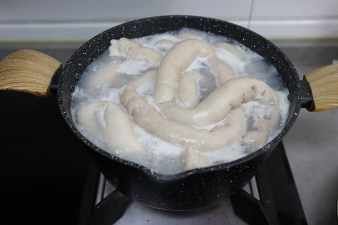 鹵大腸的做法-家常味鹵菜譜-易網(wǎng)健康養(yǎng)生網(wǎng) 鹵大腸的做法-家常味鹵菜譜