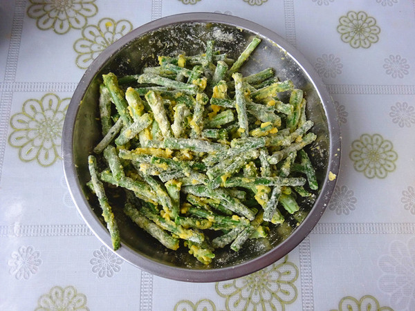 玉米粉蒸豇豆的做法-蒜香味蒸菜譜-易網(wǎng)健康養(yǎng)生網(wǎng) 玉米粉蒸豇豆的做法-蒜香味蒸菜譜