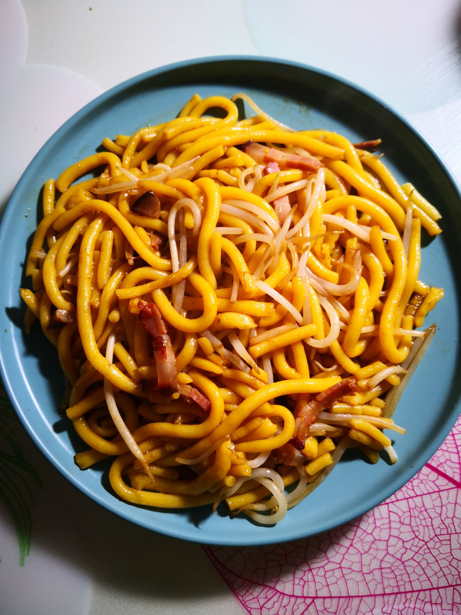 臘肉炒叉子的做法-家常味炒菜譜-易網(wǎng)健康養(yǎng)生網(wǎng) 臘肉炒叉子的做法-家常味炒菜譜