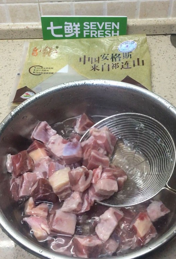 番茄牛腩鍋的做法-酸甜味燉菜譜-易網<a href=http://www.aoa7937.com/ target=_blank class=infotextkey>健康養生</a>網 番茄牛腩鍋的做法-酸甜味燉菜譜