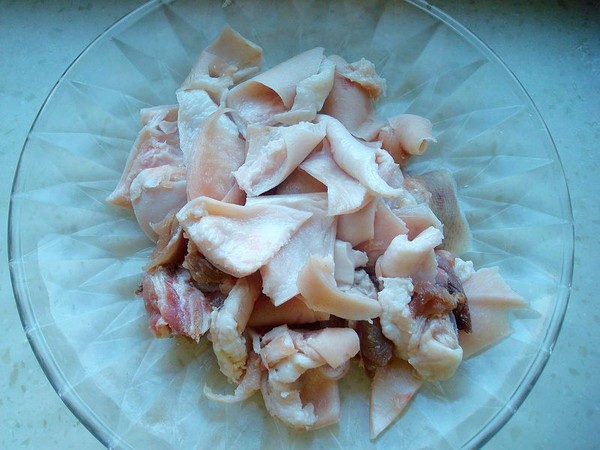 肉皮燒豆腐的做法-家常味燒菜譜-易網健康養生網 肉皮燒豆腐的做法-家常味燒菜譜