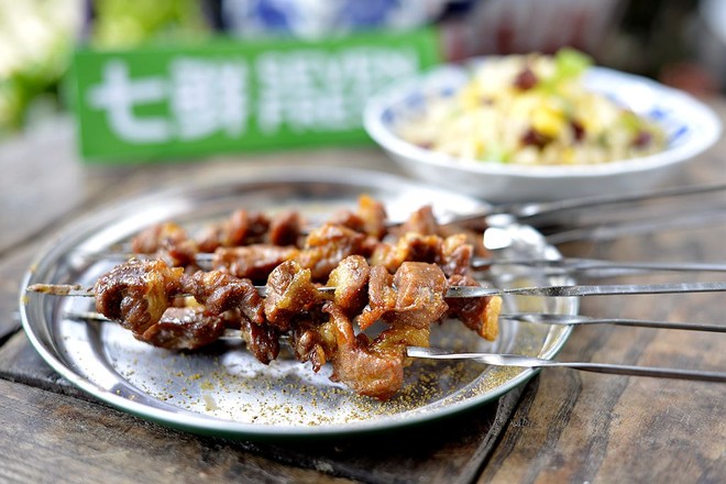 烤牛腩串的做法-咸鮮味烤菜譜-易網健康養生網 烤牛腩串的做法-咸鮮味烤菜譜