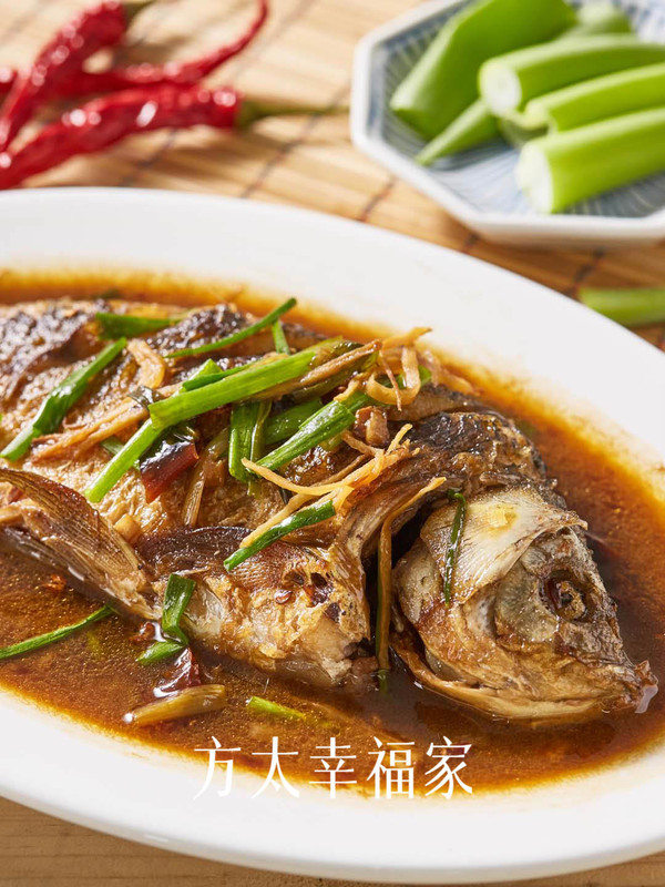 川香姜辣鯽魚的做法-麻辣味煮菜譜