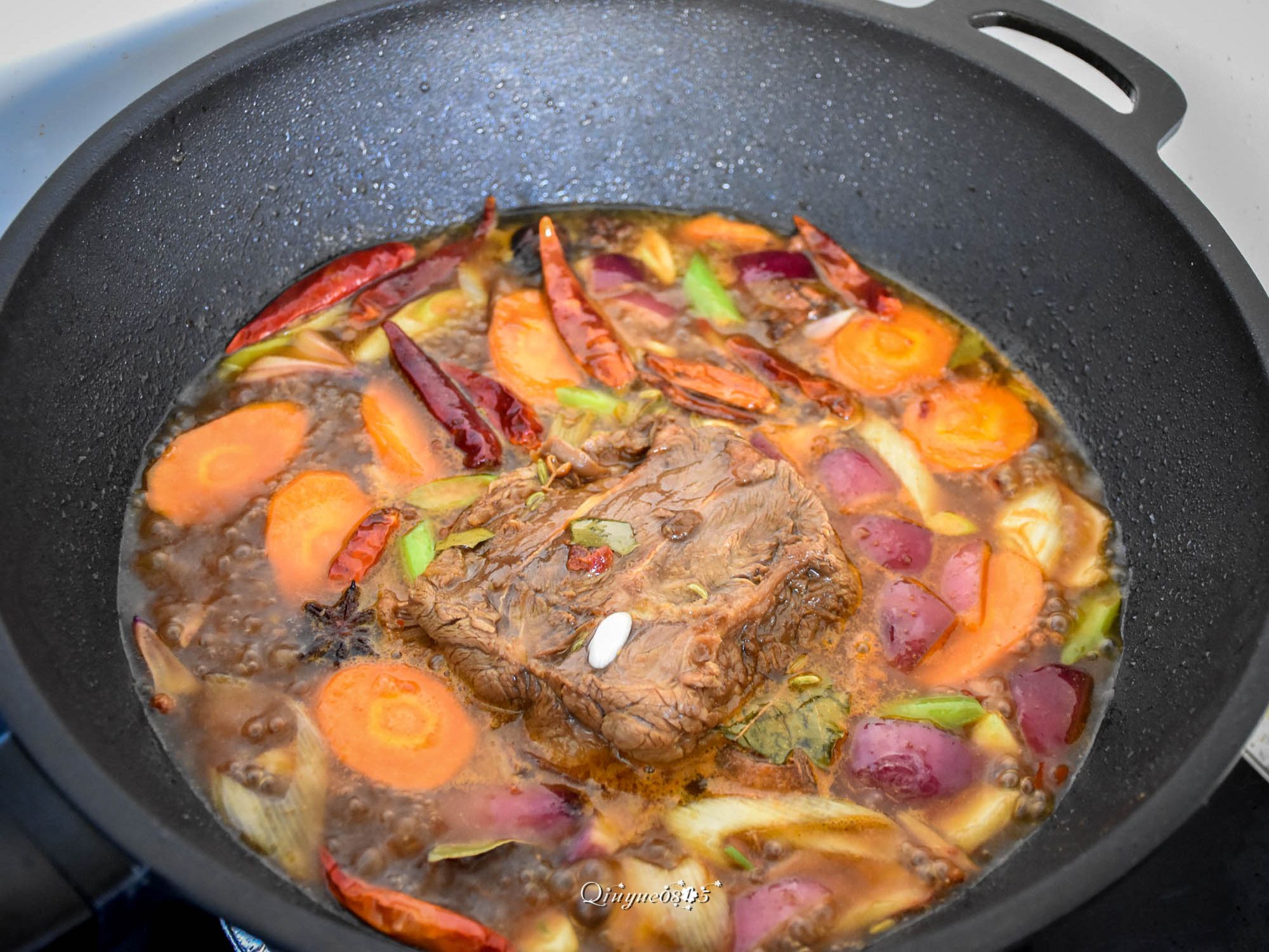 和老廚師學(xué)做醬牛肉,年夜飯妥妥的C位菜的做法-醬香味燉菜譜-易網(wǎng)健康養(yǎng)生網(wǎng) 和老廚師學(xué)做醬牛肉,年夜飯妥妥的C位菜的做法-醬香味燉菜譜