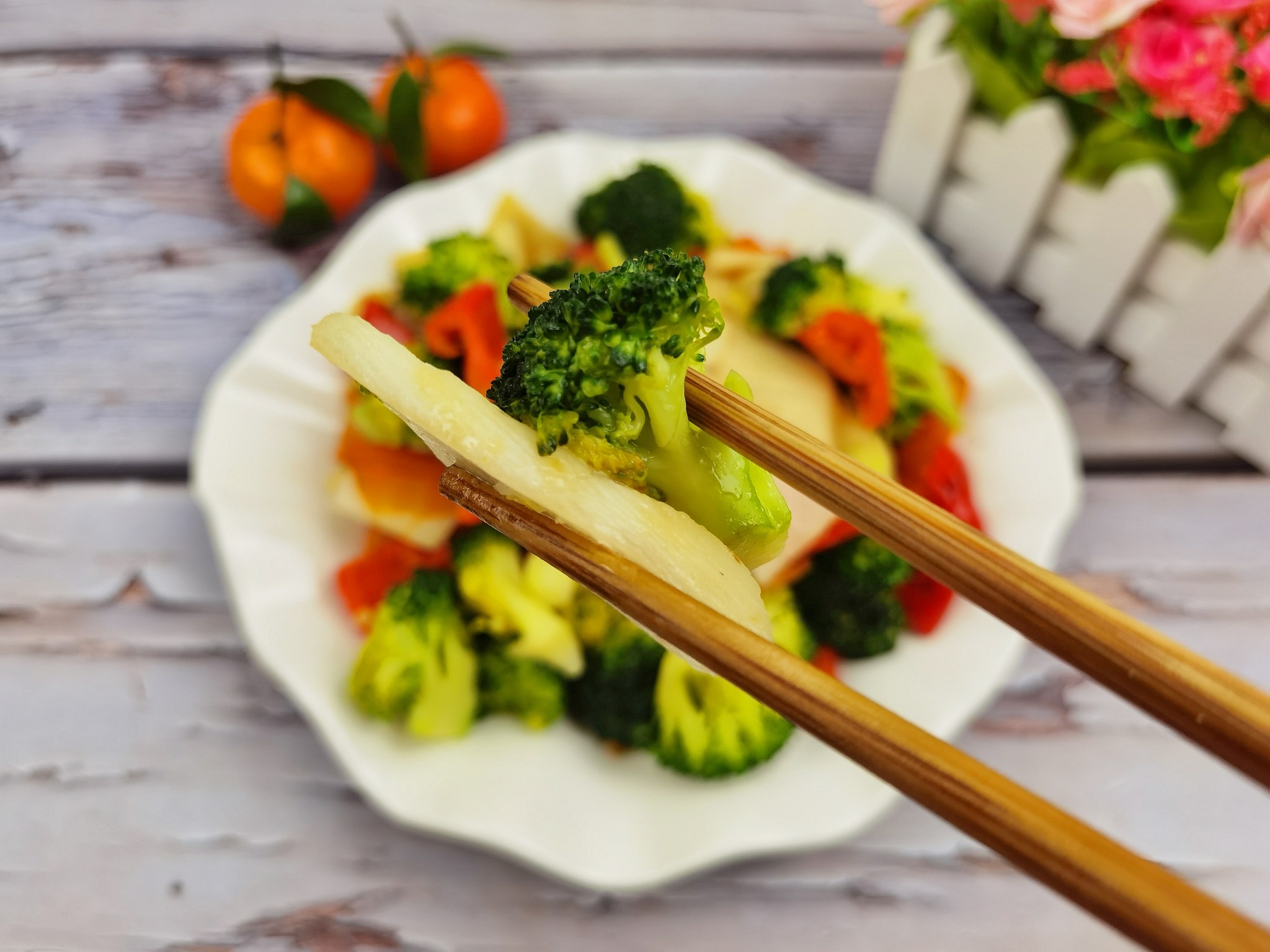 年夜飯素菜也出彩-素炒三色，生活多姿又多彩的做法-咸鮮味炒菜譜