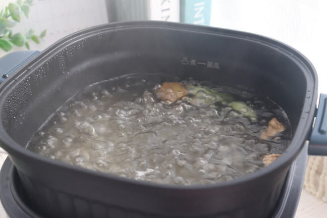 新年宴客菜之白灼蝦,清淡鮮香健康美味的做法-咸鮮味煮菜譜-易網(wǎng)健康養(yǎng)生網(wǎng) 新年宴客菜之白灼蝦,清淡鮮香健康美味的做法-咸鮮味煮菜譜