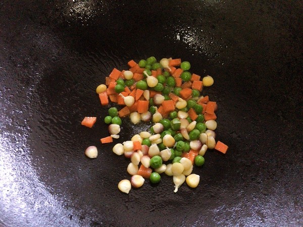 雜粒炒蝦仁，多彩又可愛的做法-咸鮮味炒菜譜