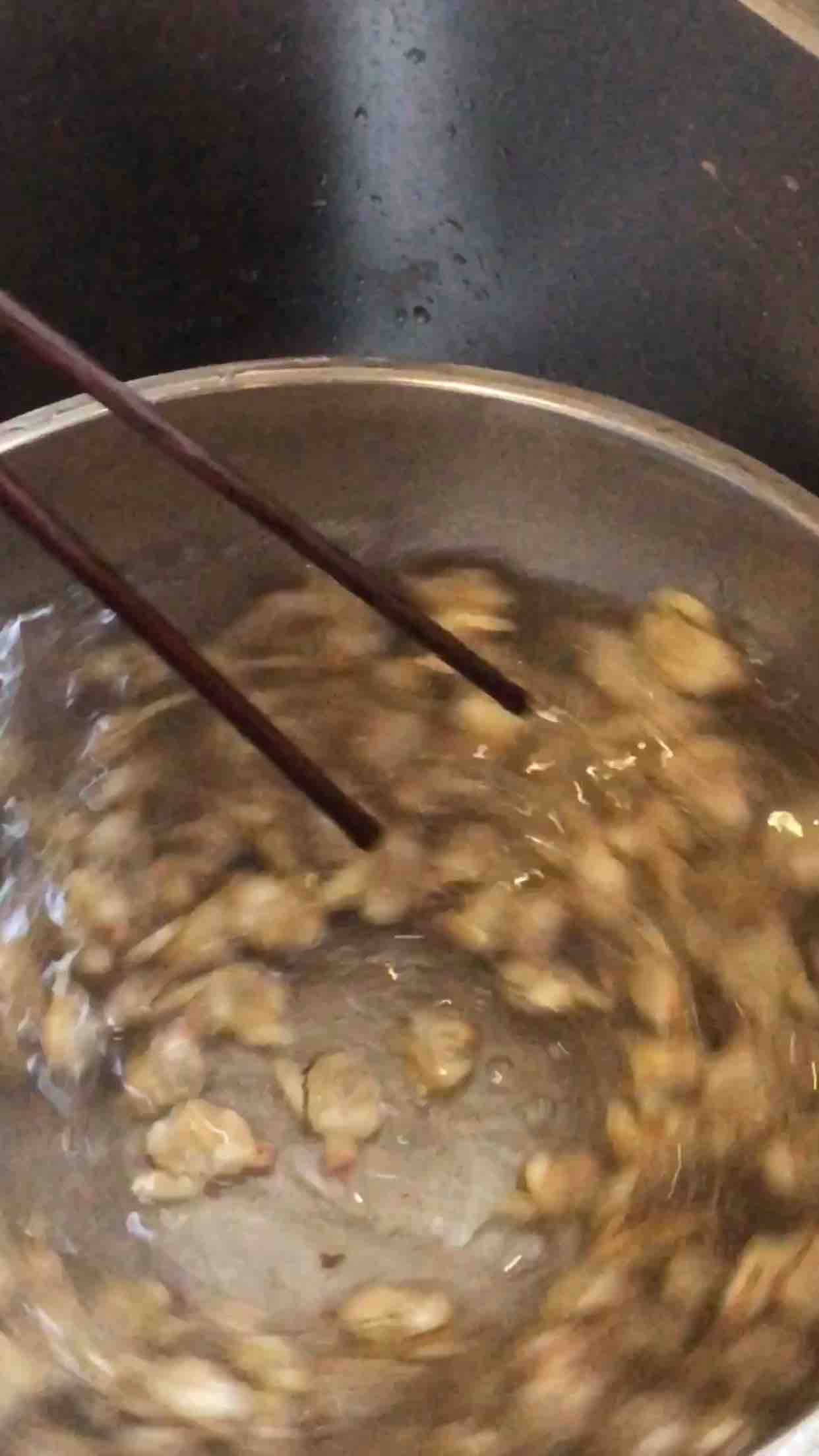 蛤蜊的正確清洗方法的做法-咸鮮味煮菜譜-易網(wǎng)健康養(yǎng)生網(wǎng) 蛤蜊的正確清洗方法的做法-咸鮮味煮菜譜