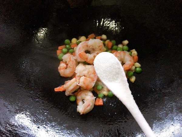 雜粒炒蝦仁，多彩又可愛的做法-咸鮮味炒菜譜
