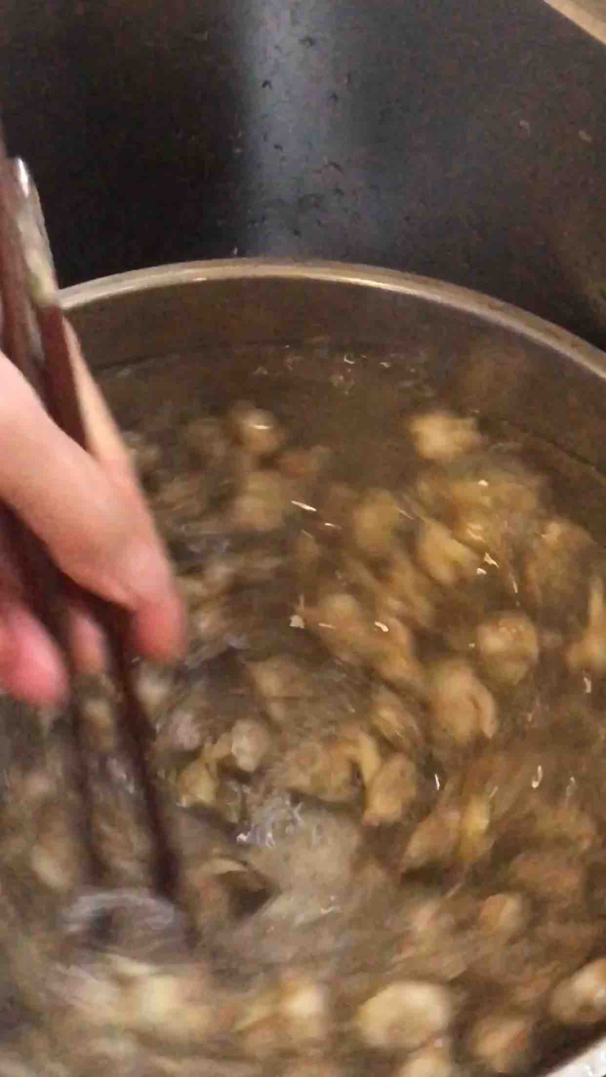 蛤蜊的正確清洗方法的做法-咸鮮味煮菜譜-易網(wǎng)健康養(yǎng)生網(wǎng) 蛤蜊的正確清洗方法的做法-咸鮮味煮菜譜