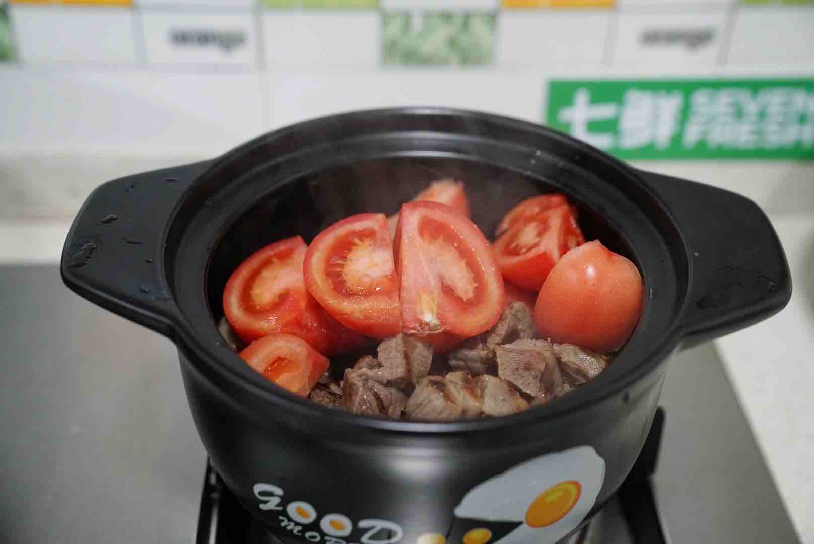 春節(jié)家宴營養(yǎng)煲,有時蔬有牛腩,葷素搭配營養(yǎng)均衡的做法-家常味砂鍋菜譜-易網(wǎng)健康養(yǎng)生網(wǎng) 春節(jié)家宴營養(yǎng)煲,有時蔬有牛腩,葷素搭配營養(yǎng)均衡的做法-家常味砂鍋菜譜