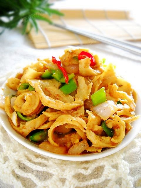 烤肉料炒面筋的做法-香辣味炒菜譜-易網(wǎng)健康養(yǎng)生網(wǎng) 烤肉料炒面筋的做法-香辣味炒菜譜