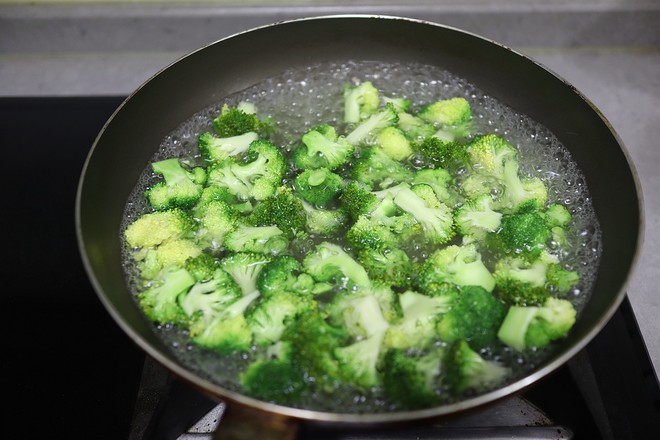 八寶豆腐箱的做法-家常味燒菜譜-易網健康養生網 八寶豆腐箱的做法-家常味燒菜譜