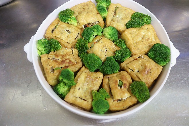 八寶豆腐箱的做法-家常味燒菜譜-易網健康養生網 八寶豆腐箱的做法-家常味燒菜譜