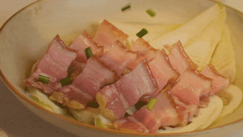 節(jié)節(jié)高升·咸肉蒸嫩筍的做法-咸鮮味蒸菜譜
