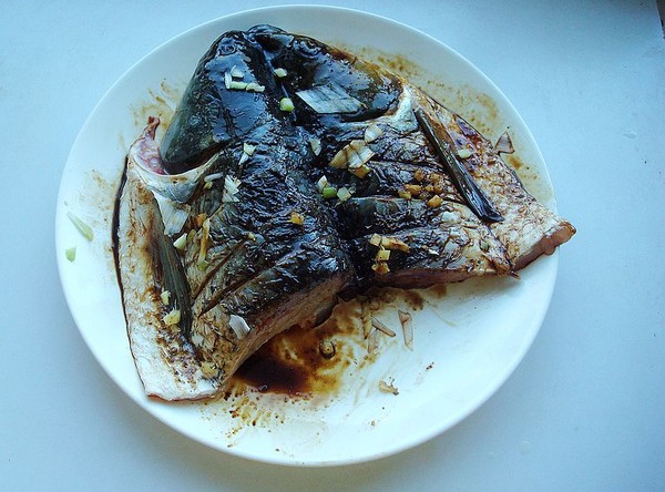電飯煲燉魚(yú)頭的做法-麻辣味燉菜譜