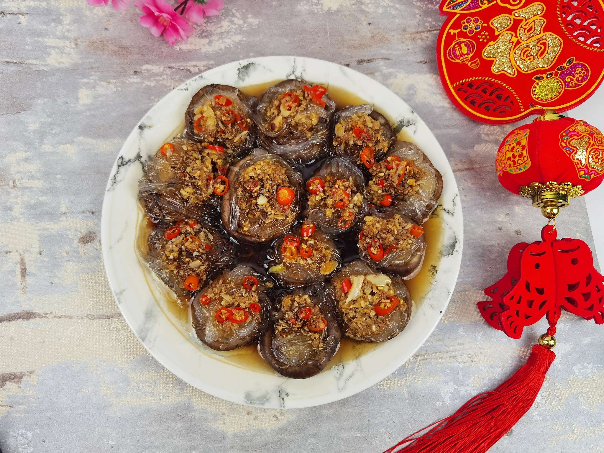年夜飯-團團圓圓香菇粉絲，香菇這樣做，比扇貝和肉還好吃的做法-蒜香味蒸菜譜