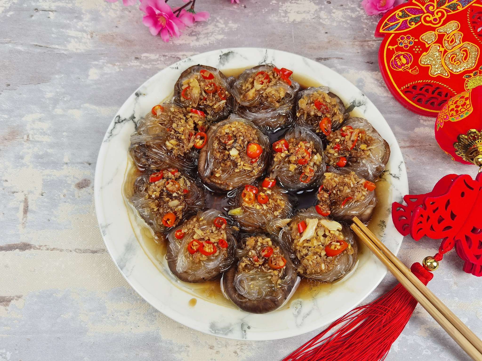 年夜飯-團團圓圓香菇粉絲，香菇這樣做，比扇貝和肉還好吃的做法-蒜香味蒸菜譜