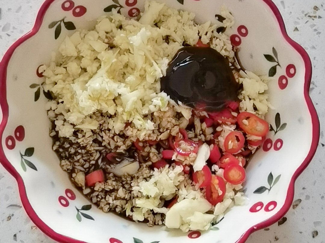 年夜飯-團團圓圓香菇粉絲，香菇這樣做，比扇貝和肉還好吃的做法-蒜香味蒸菜譜