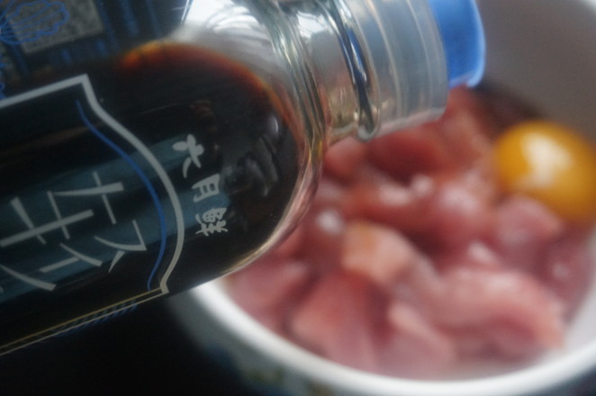 肉質(zhì)酥嫩的秘訣在此,快手家常菜——酥嫩小炒肉的做法-咸鮮味炒菜譜-易網(wǎng)健康養(yǎng)生網(wǎng) 肉質(zhì)酥嫩的秘訣在此,快手家常菜——酥嫩小炒肉的做法-咸鮮味炒菜譜