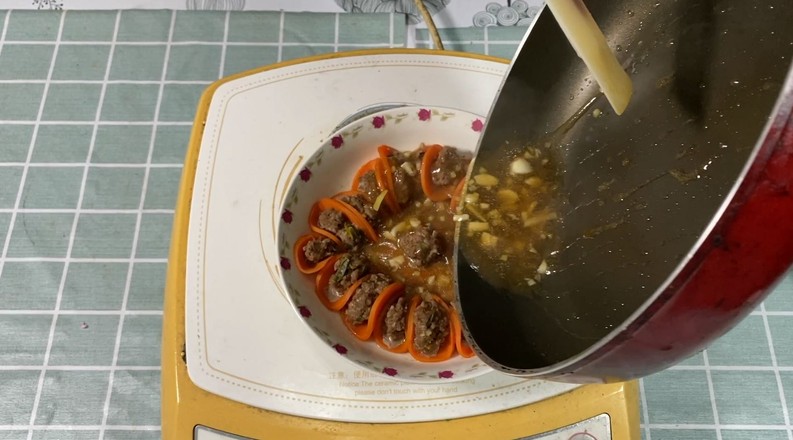 #年味食足#花開富貴之胡蘿卜蒸牛肉的做法-家常味蒸菜譜