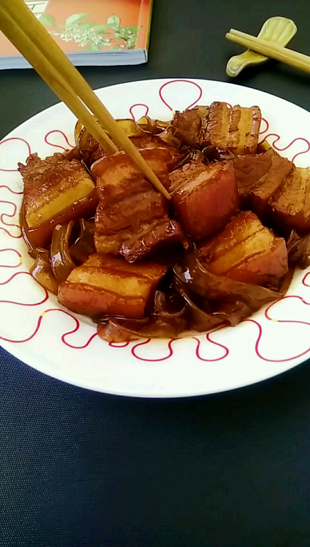 噬肉足 看過來的做法-咸鮮味燒菜譜-易網(wǎng)健康養(yǎng)生網(wǎng) 噬肉足 看過來的做法-咸鮮味燒菜譜