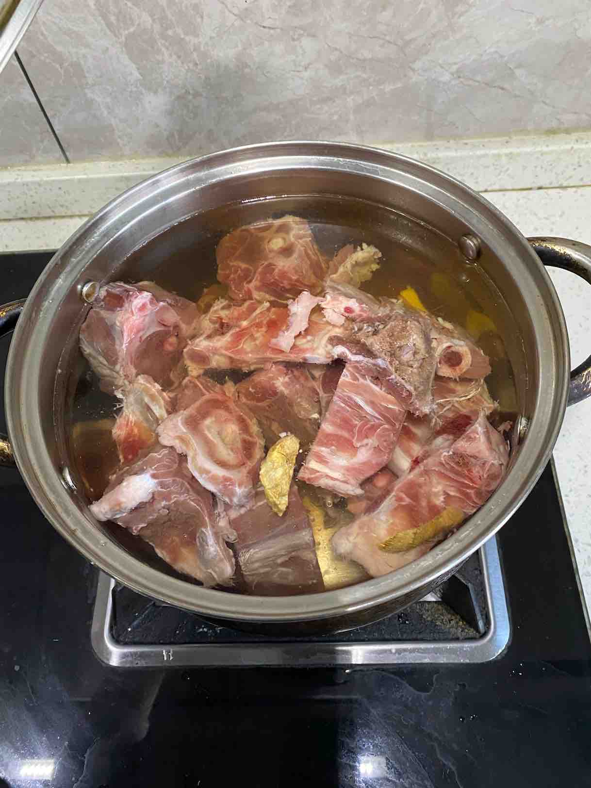 羊骨肉鍋仔的做法-麻辣味燉菜譜