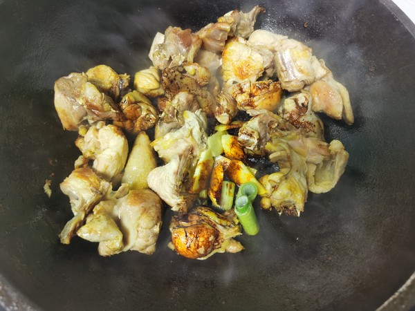 辣子雞的做法-家常味炒菜譜-易網健康養生網 辣子雞的做法-家常味炒菜譜