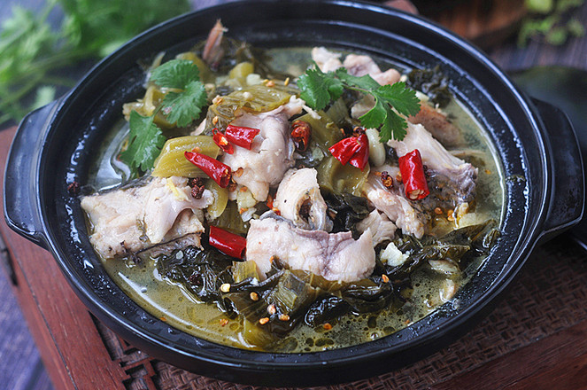 魚的做法這么多，我獨愛酸菜魚，湯鮮肉嫩，比水煮魚片更營養(yǎng)！的做法-酸辣味煮菜譜