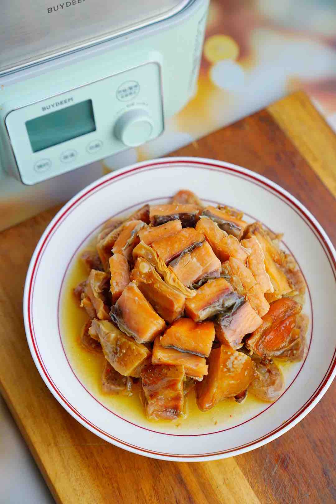 臘味合蒸老家專屬的年味,娃爸邊吃邊感慨的做法-家常味蒸菜譜-易網健康養生網 臘味合蒸老家專屬的年味,娃爸邊吃邊感慨的做法-家常味蒸菜譜