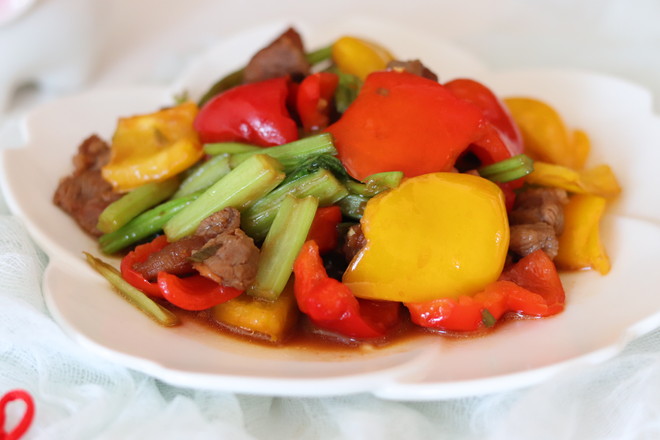 彩椒炒肉的做法-家常味炒菜譜