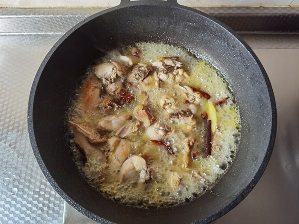 好吃入味的板栗燉雞的做法-咸鮮味燜菜譜-易網健康養生網 好吃入味的板栗燉雞的做法-咸鮮味燜菜譜
