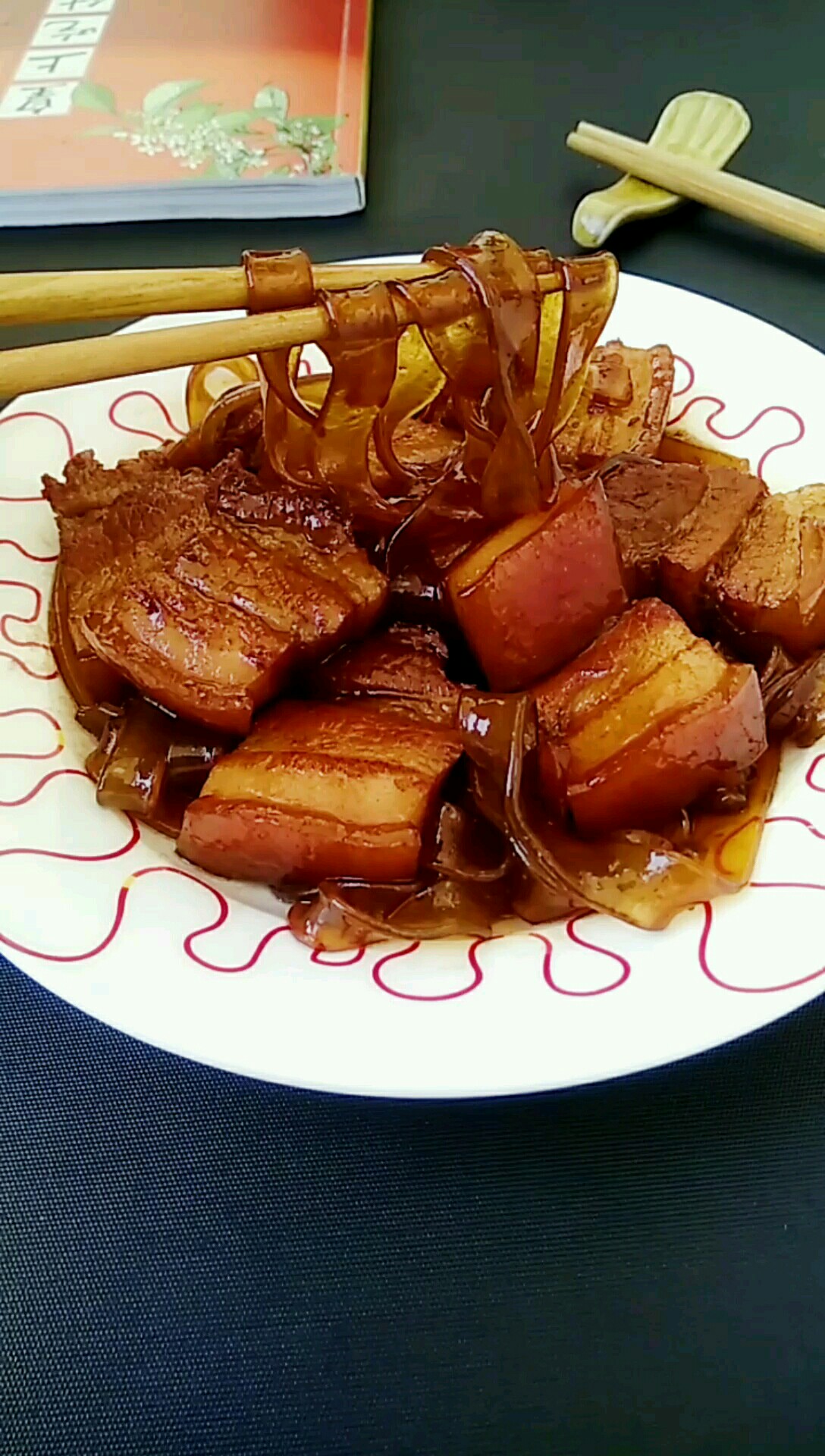 噬肉足 看過來的做法-咸鮮味燒菜譜-易網(wǎng)健康養(yǎng)生網(wǎng) 噬肉足 看過來的做法-咸鮮味燒菜譜