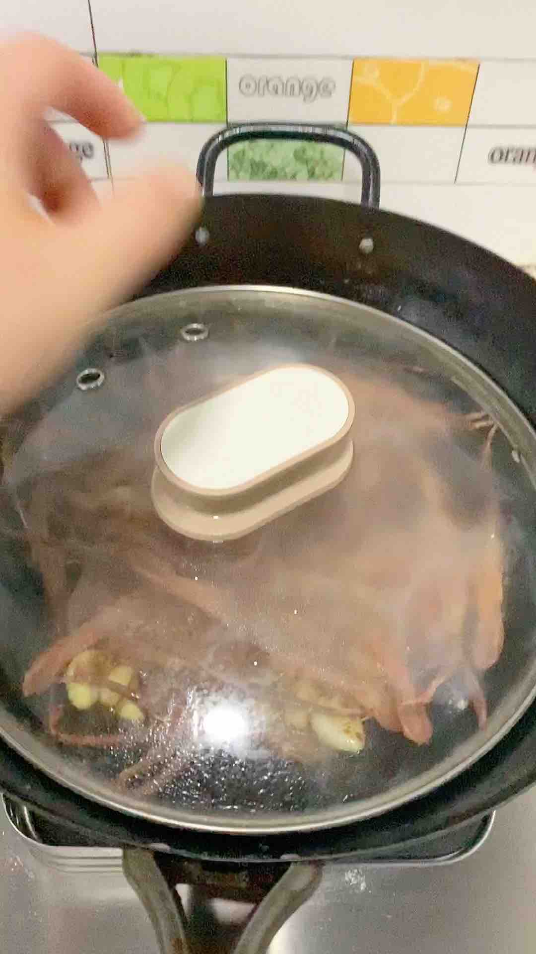 按孩子的要求，來個全新的鴨舌小吃的做法-家常味燒菜譜