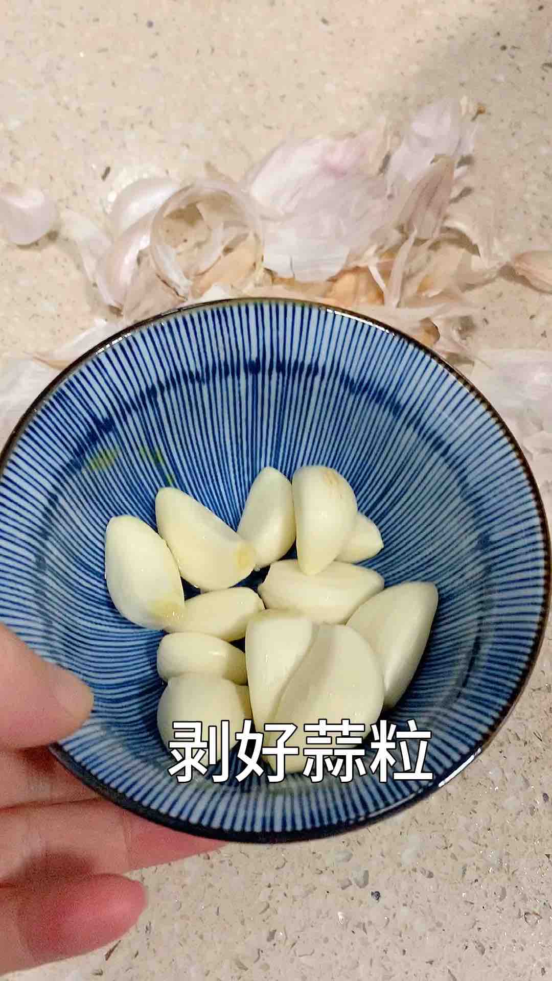 按孩子的要求，來個全新的鴨舌小吃的做法-家常味燒菜譜