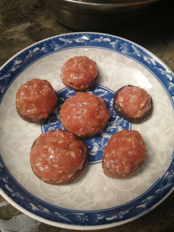 簡簡單單也不失美味~~冬菇蒸肉丸的做法-家常味蒸菜譜