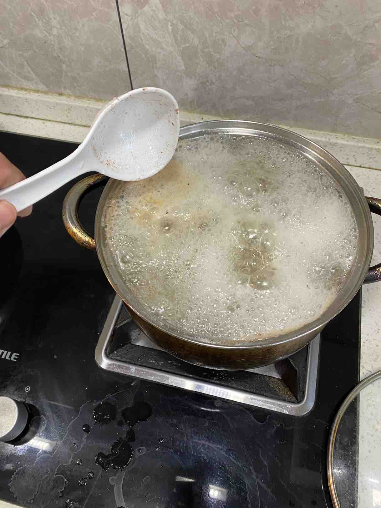 羊骨肉鍋仔的做法-麻辣味燉菜譜