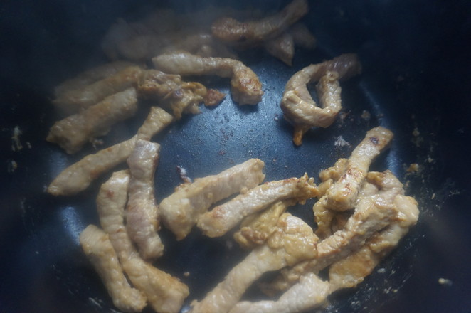 肉質(zhì)酥嫩的秘訣在此,快手家常菜——酥嫩小炒肉的做法-咸鮮味炒菜譜-易網(wǎng)健康養(yǎng)生網(wǎng) 肉質(zhì)酥嫩的秘訣在此,快手家常菜——酥嫩小炒肉的做法-咸鮮味炒菜譜
