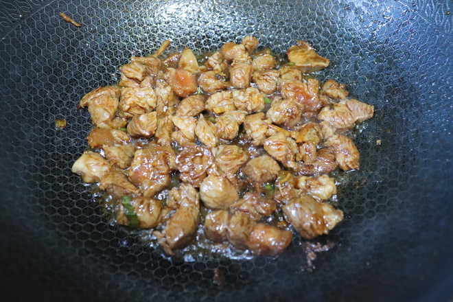 彩椒炒肉的做法-家常味炒菜譜