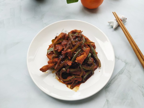 肉質(zhì)酥嫩的秘訣在此,快手家常菜——酥嫩小炒肉的做法-咸鮮味炒菜譜-易網(wǎng)健康養(yǎng)生網(wǎng) 肉質(zhì)酥嫩的秘訣在此,快手家常菜——酥嫩小炒肉的做法-咸鮮味炒菜譜