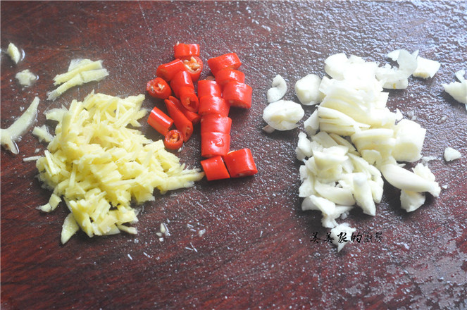 魚的做法這么多，我獨愛酸菜魚，湯鮮肉嫩，比水煮魚片更營養(yǎng)！的做法-酸辣味煮菜譜