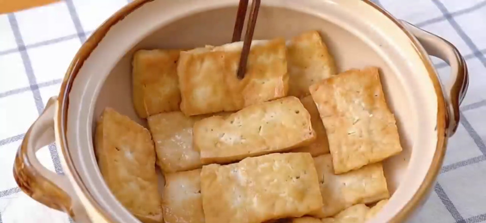 茄子豆腐煲的做法-茄汁味煲菜譜-易網(wǎng)健康養(yǎng)生網(wǎng) 茄子豆腐煲的做法-茄汁味煲菜譜