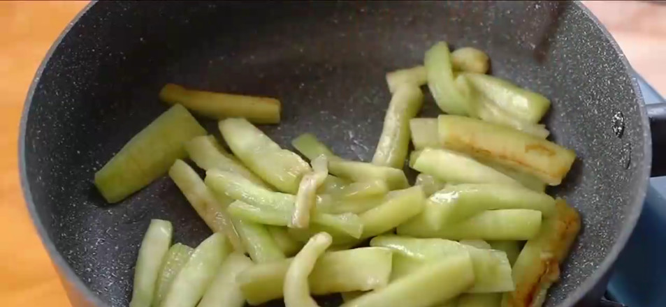 茄子豆腐煲的做法-茄汁味煲菜譜-易網(wǎng)健康養(yǎng)生網(wǎng) 茄子豆腐煲的做法-茄汁味煲菜譜