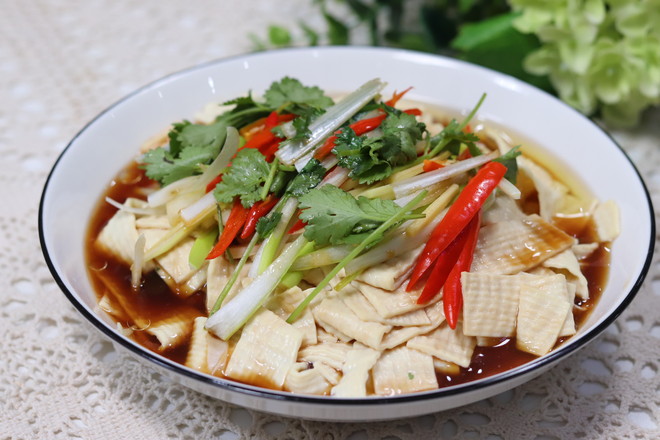 沖油豆腐皮的做法-家常味煮菜譜