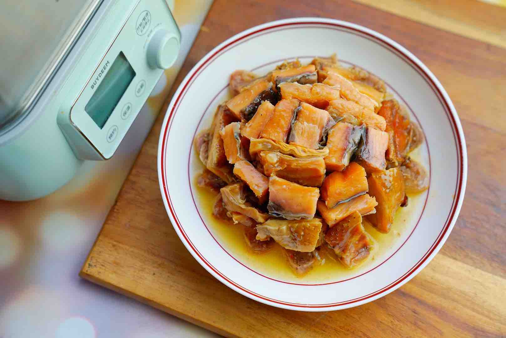 臘味合蒸老家專屬的年味,娃爸邊吃邊感慨的做法-家常味蒸菜譜-易網健康養生網 臘味合蒸老家專屬的年味,娃爸邊吃邊感慨的做法-家常味蒸菜譜